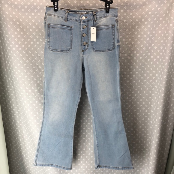 Forever 21 Denim - Forever 21 High Waist Light Wash Jeans